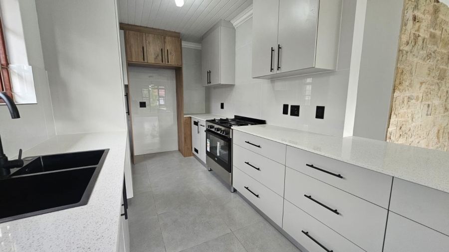 3 Bedroom Property for Sale in Dobson Western Cape